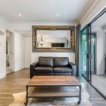 Corporate, Spacious Staycation - Sky Tower Views Auckland Bagian luar foto