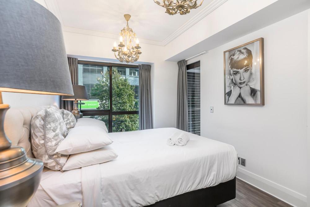 Corporate, Spacious Staycation - Sky Tower Views Auckland Bagian luar foto